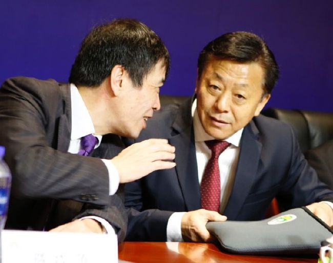 不久，马蒂厄被以厄尔·莫勒尼托为首的几名青年劫去800法郎。